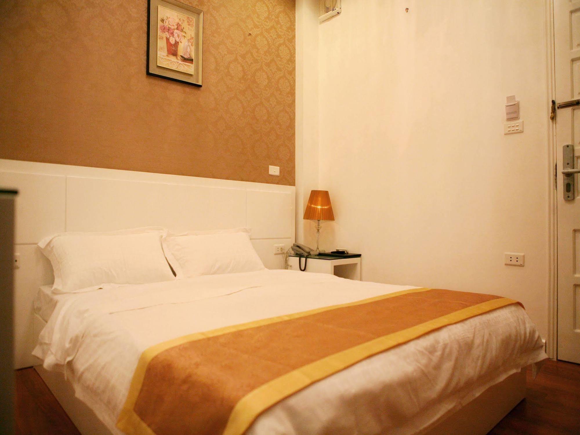 Milan Hotel Hanoi Esterno foto